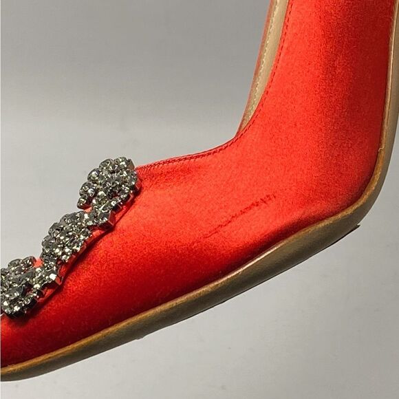 Manolo Blahnik Hangisi 105MM Embellished Satin Pumps size 35.5 - Picture 12 of 15